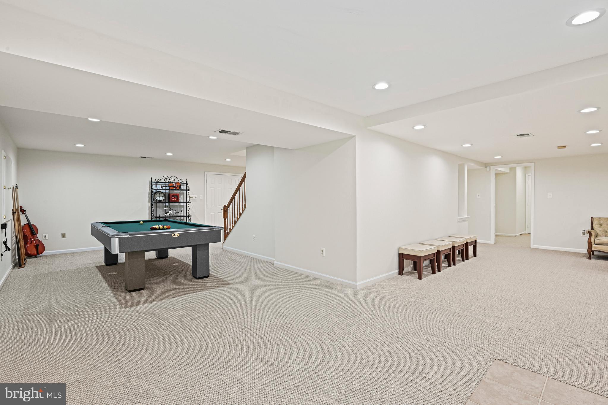 CHANTILLY HIGHLANDS - Residential