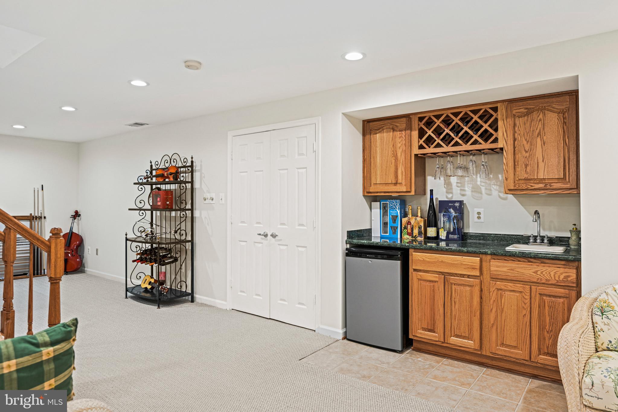 CHANTILLY HIGHLANDS - Residential