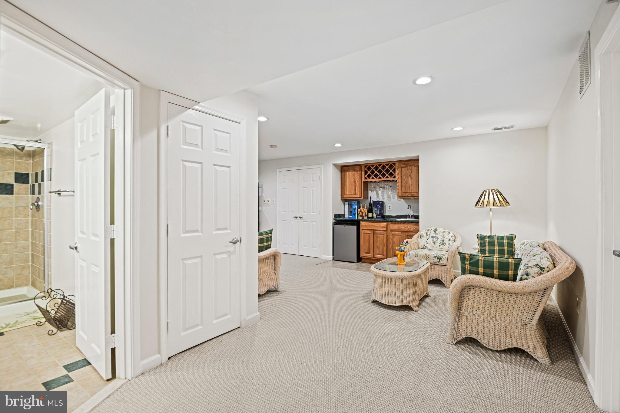 CHANTILLY HIGHLANDS - Residential