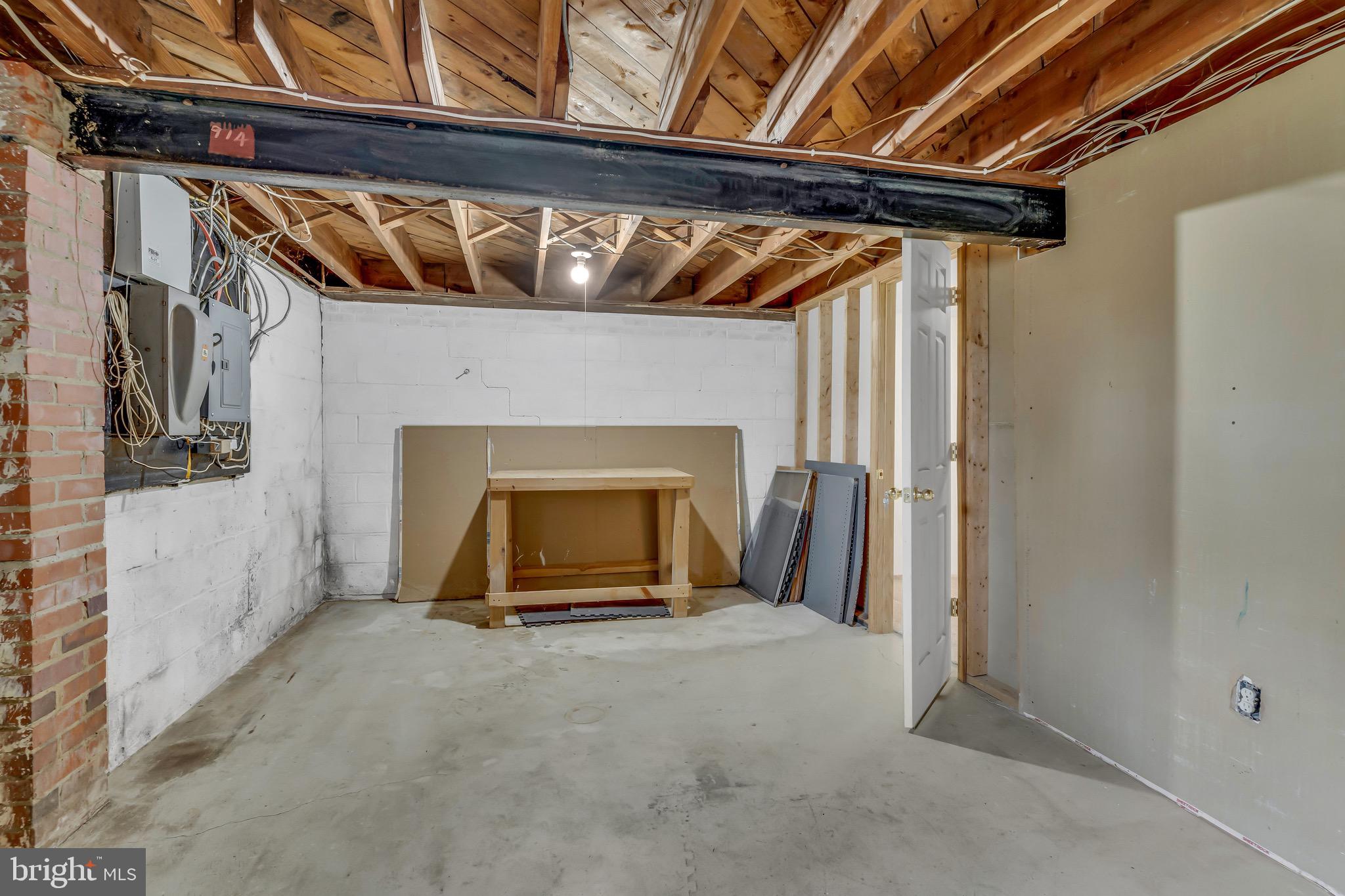 CARMODY HILLS - Residential