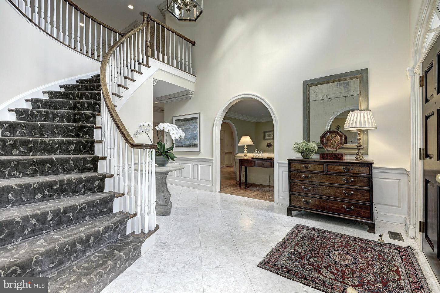 THE COURTS - Residential