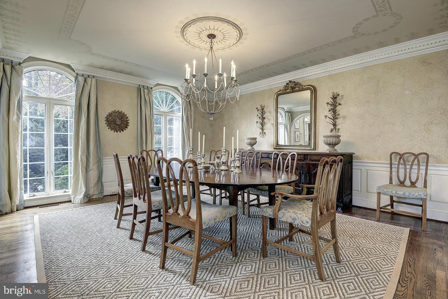 THE COURTS - Residential