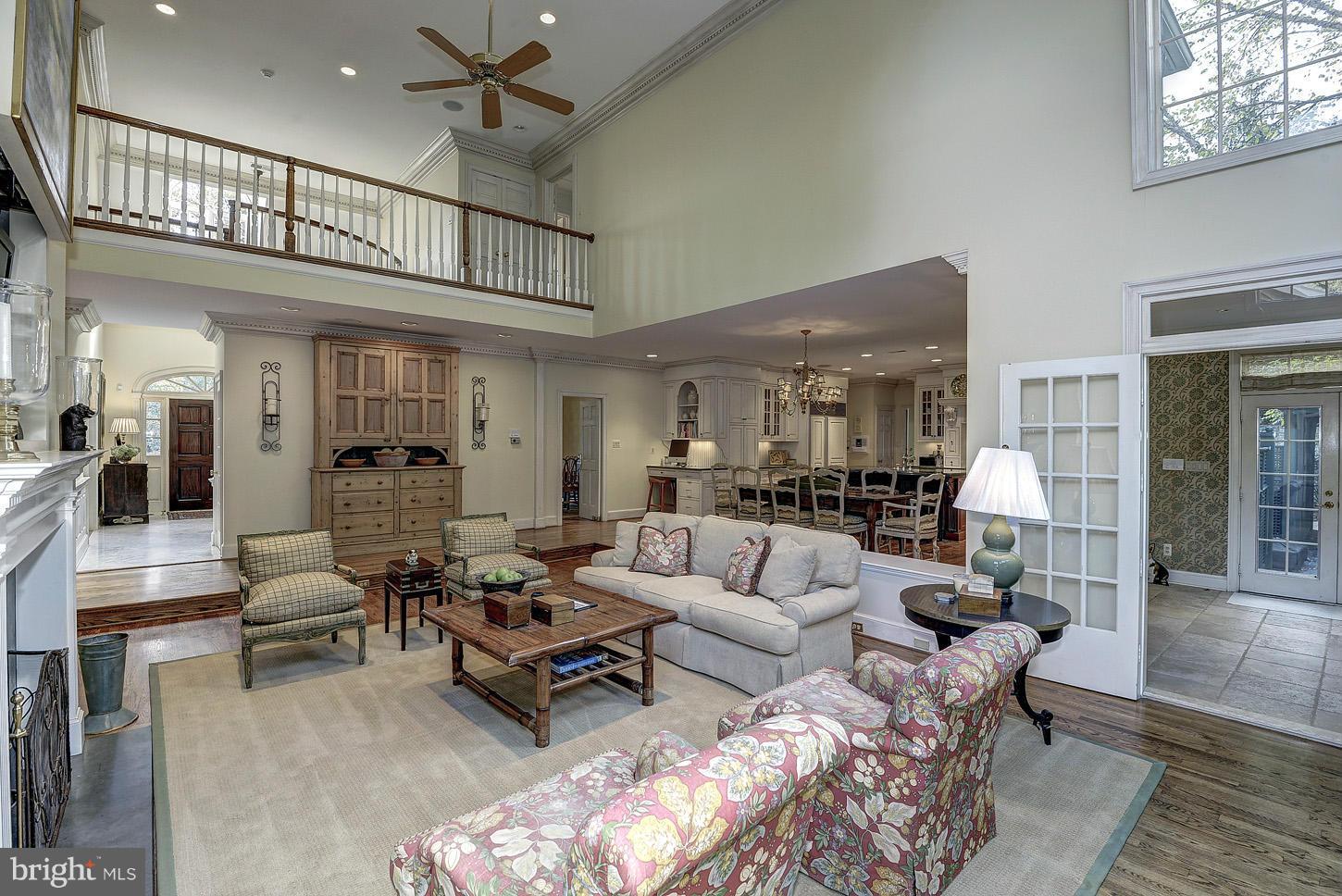 THE COURTS - Residential