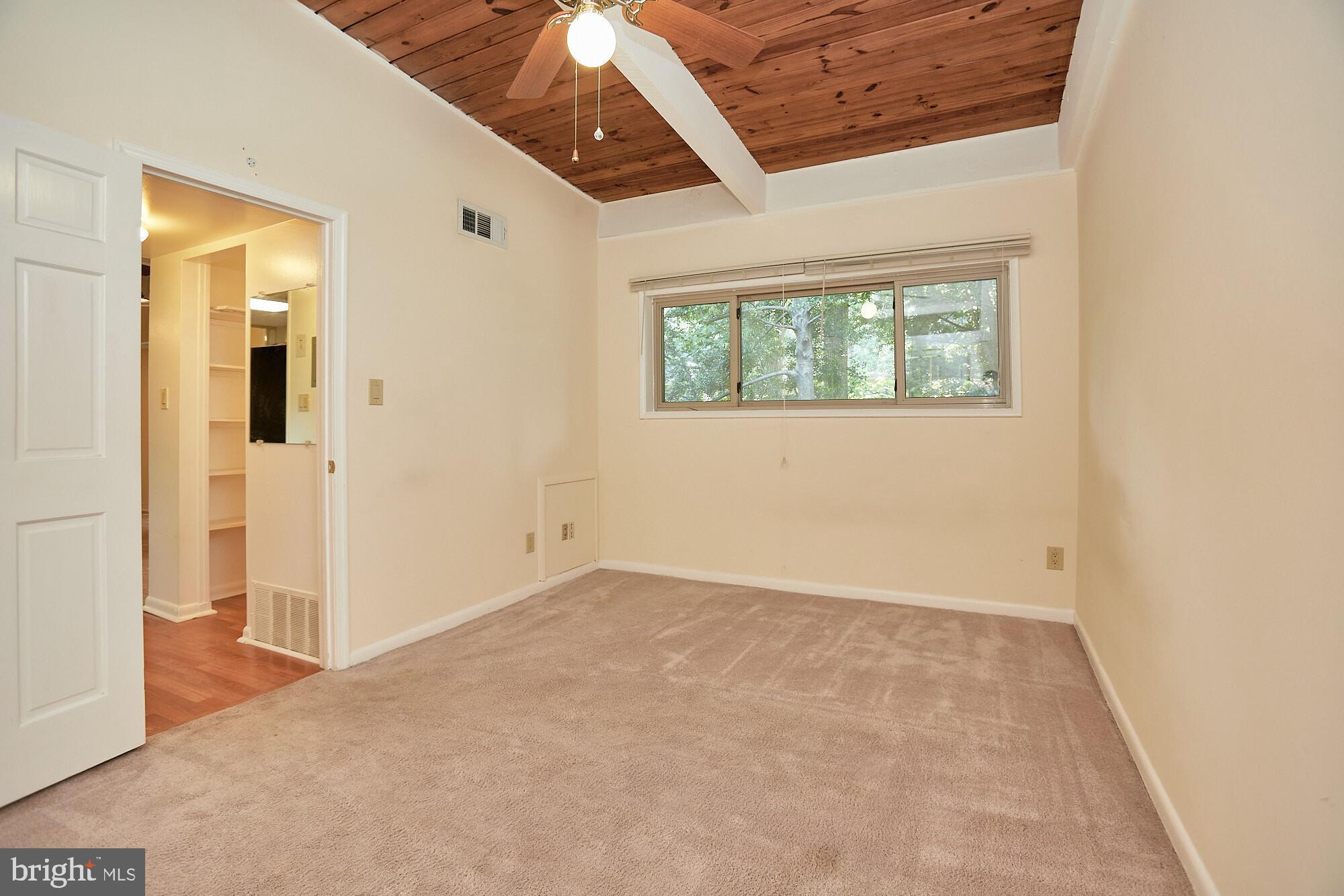 HERITAGE WOODS - Residential Lease