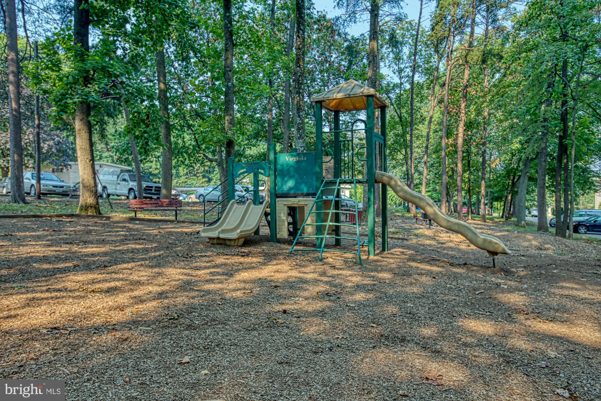 HERITAGE WOODS - Residential Lease