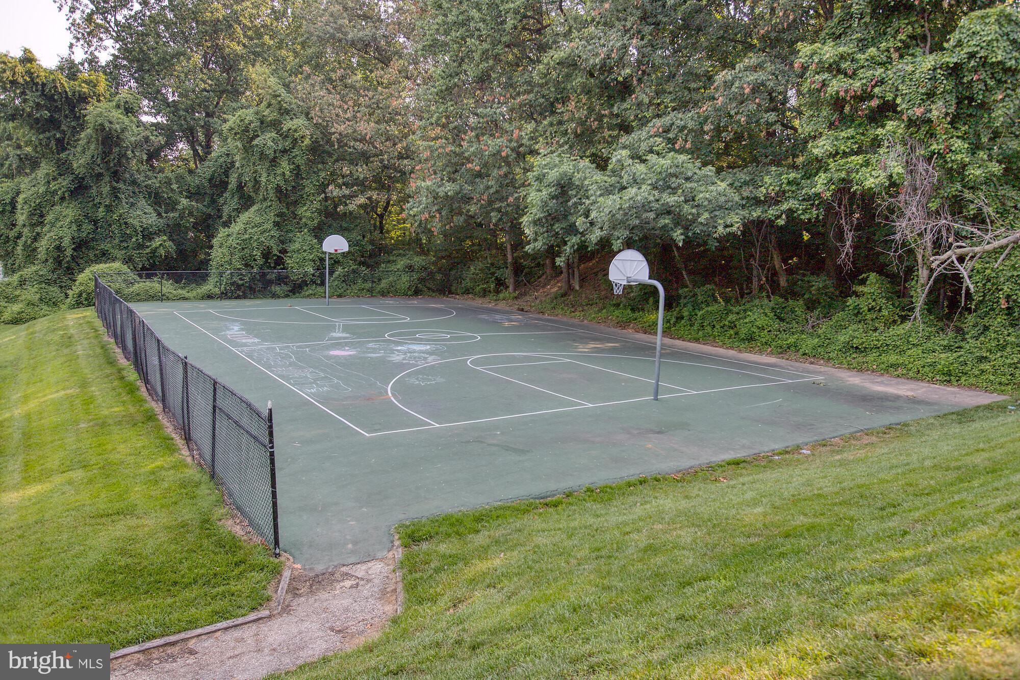 HERITAGE WOODS - Residential Lease