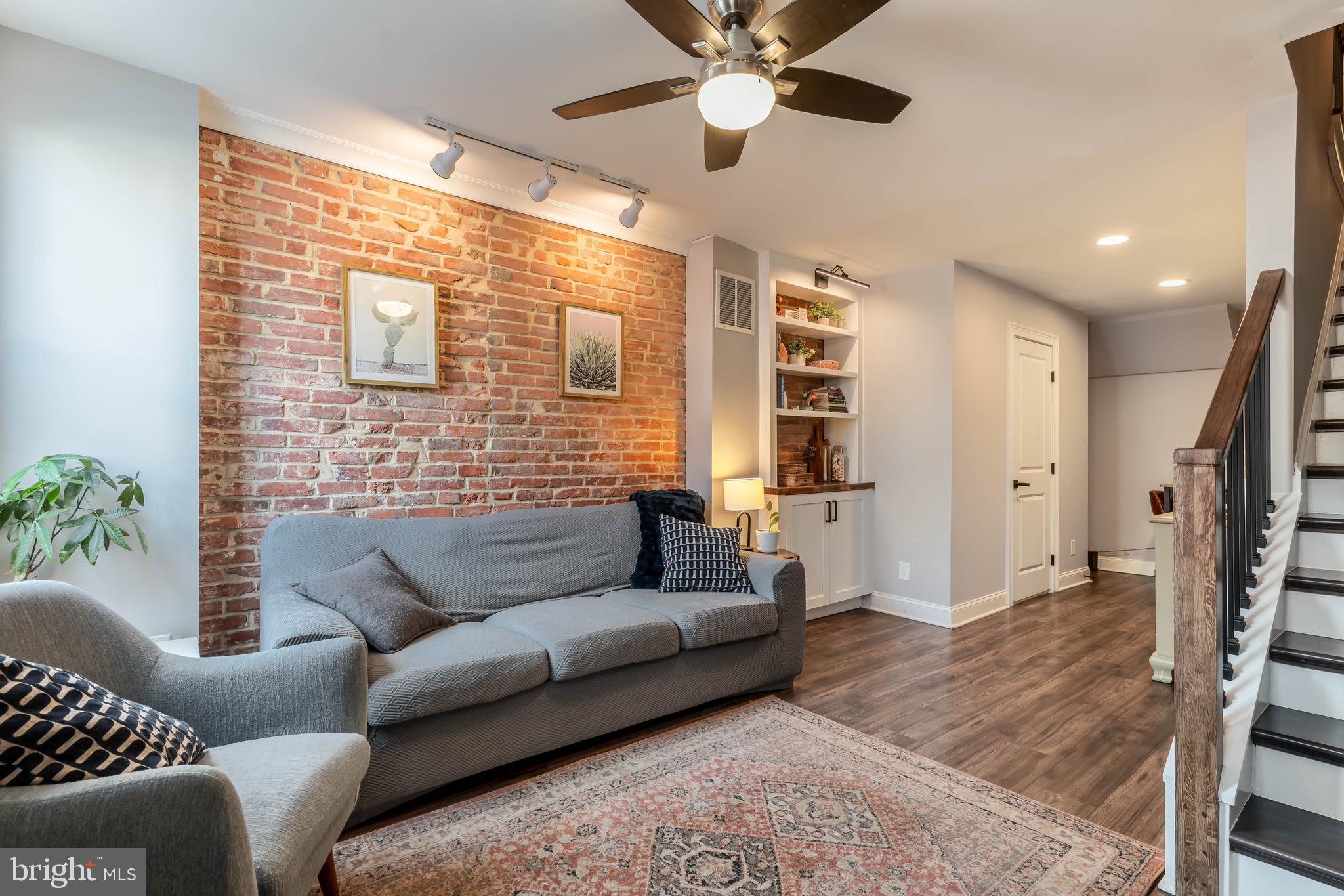 RIVERSIDE - Residential