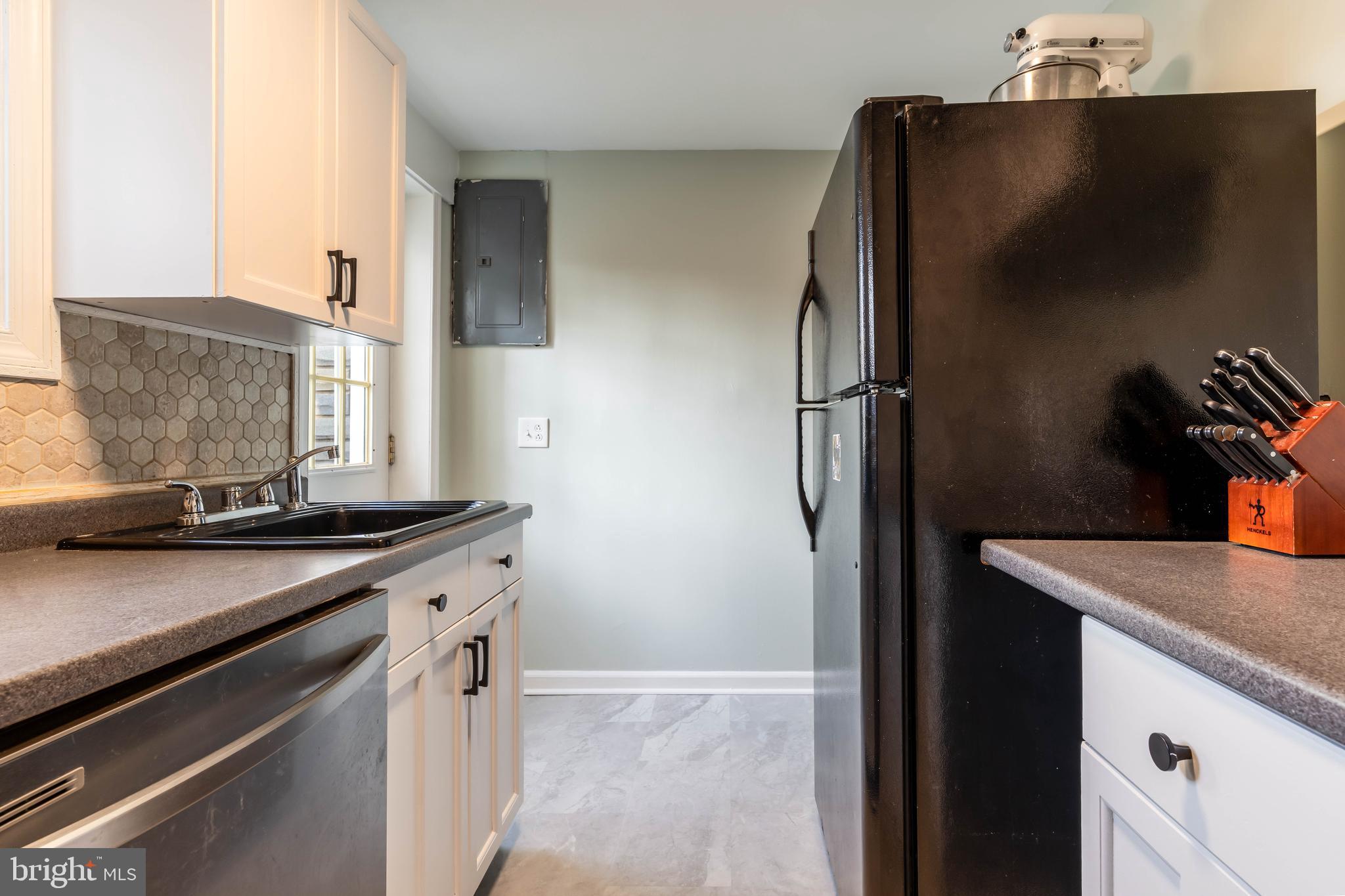 RIVERSIDE - Residential