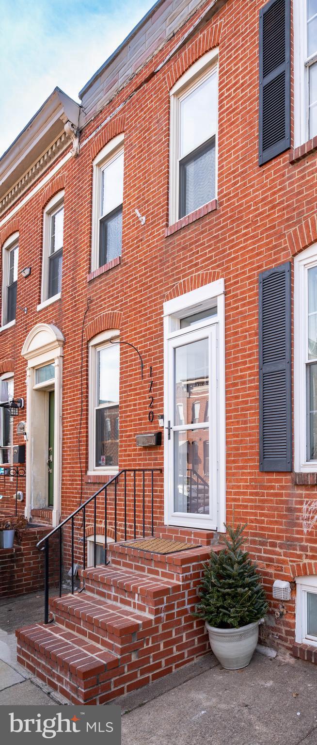 RIVERSIDE - Residential