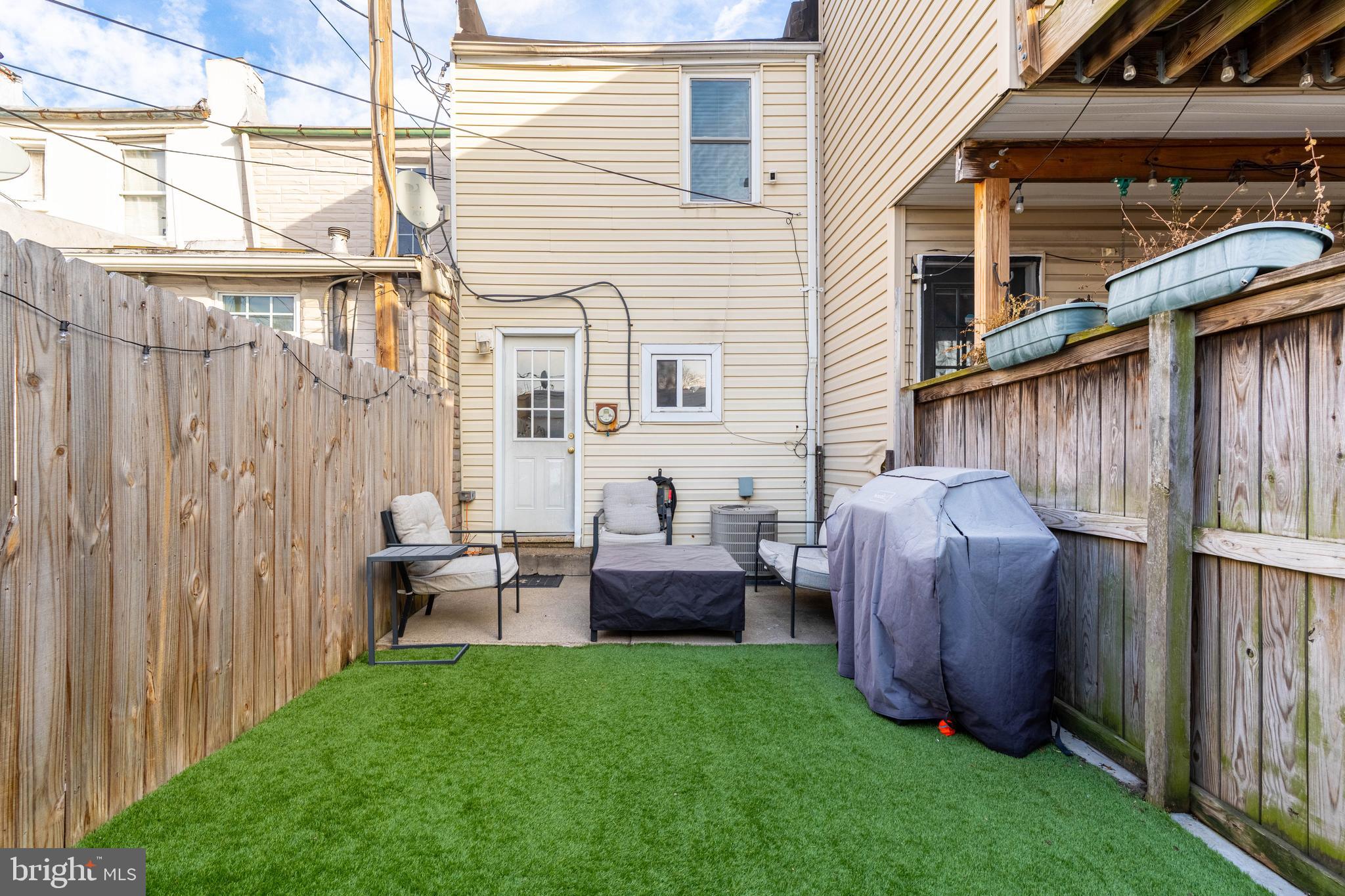 RIVERSIDE - Residential