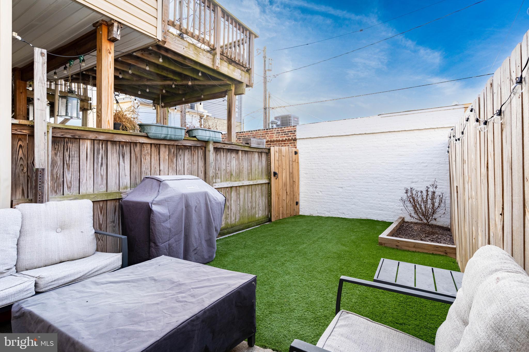 RIVERSIDE - Residential