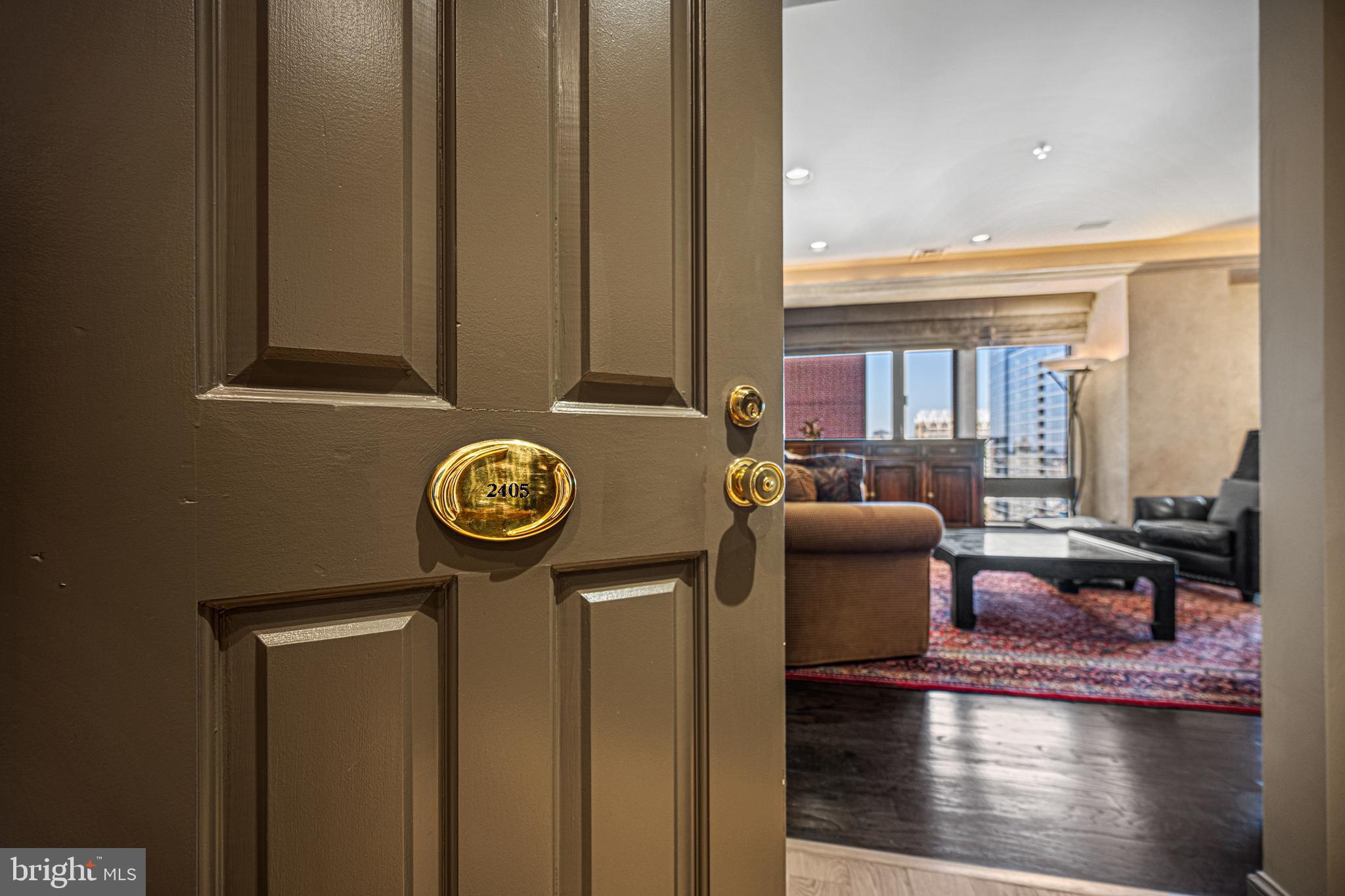 HARBOR COURT CONDOMINIUMS - Residential