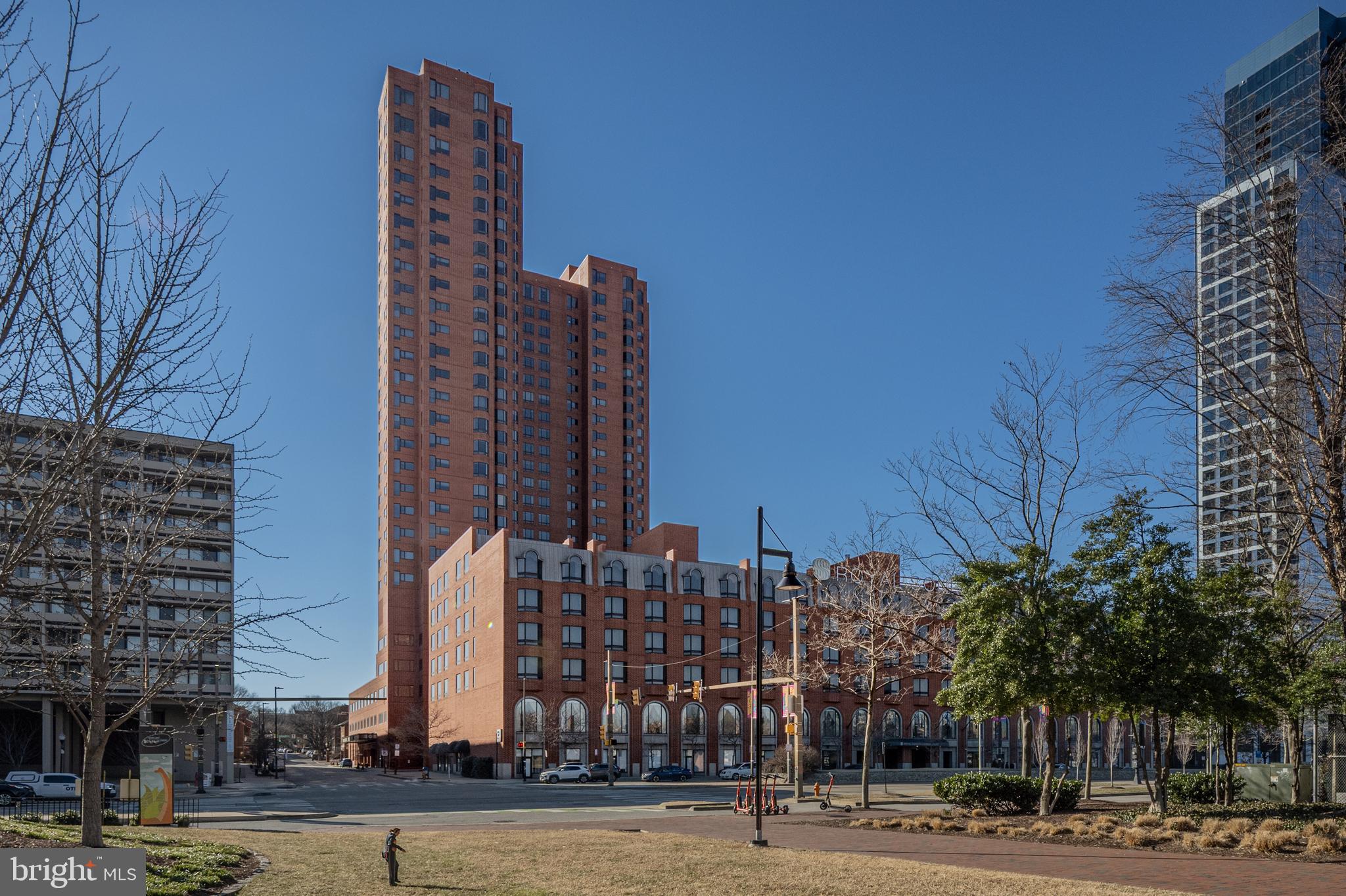 HARBOR COURT CONDOMINIUMS - Residential