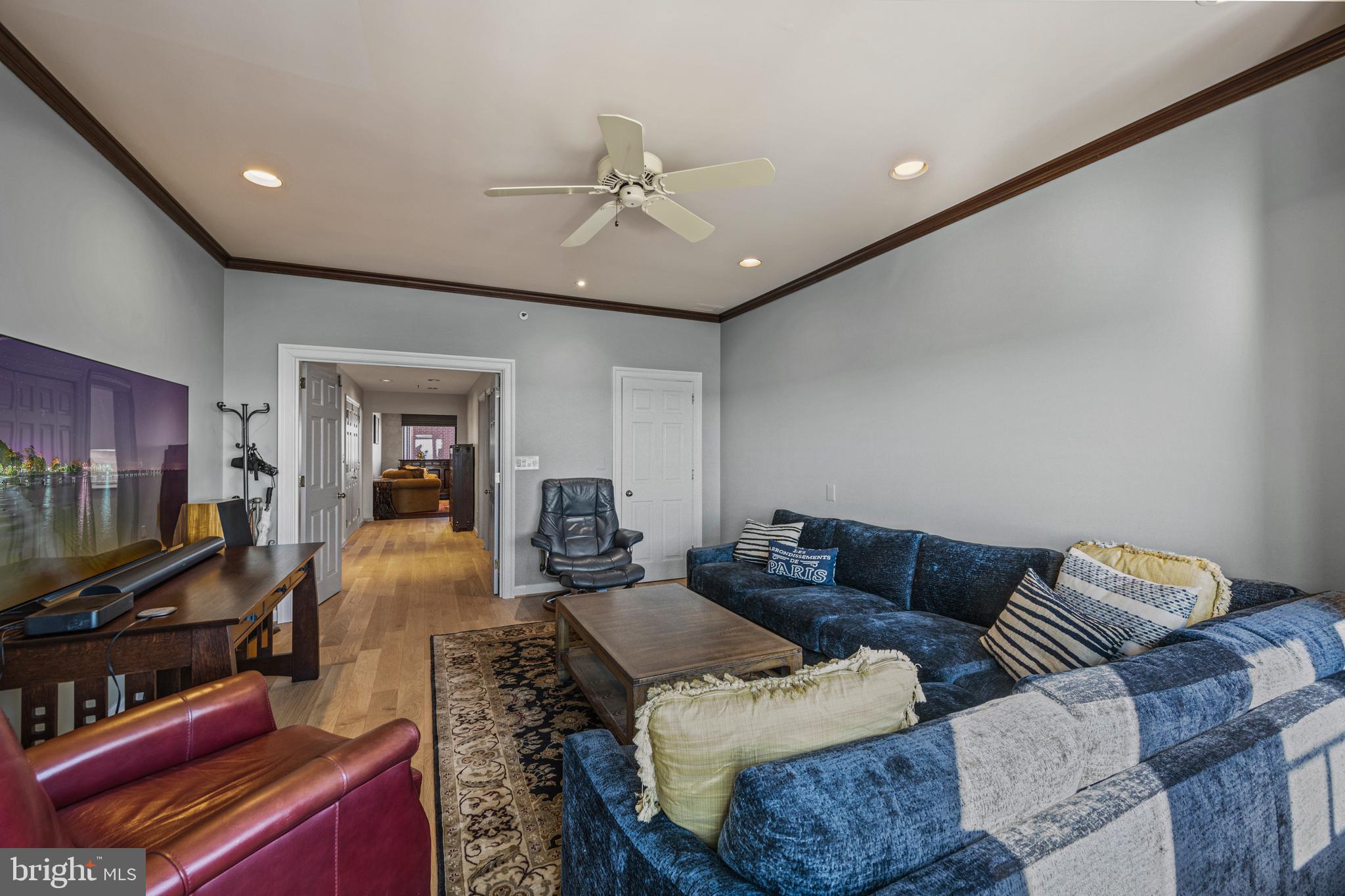 HARBOR COURT CONDOMINIUMS - Residential
