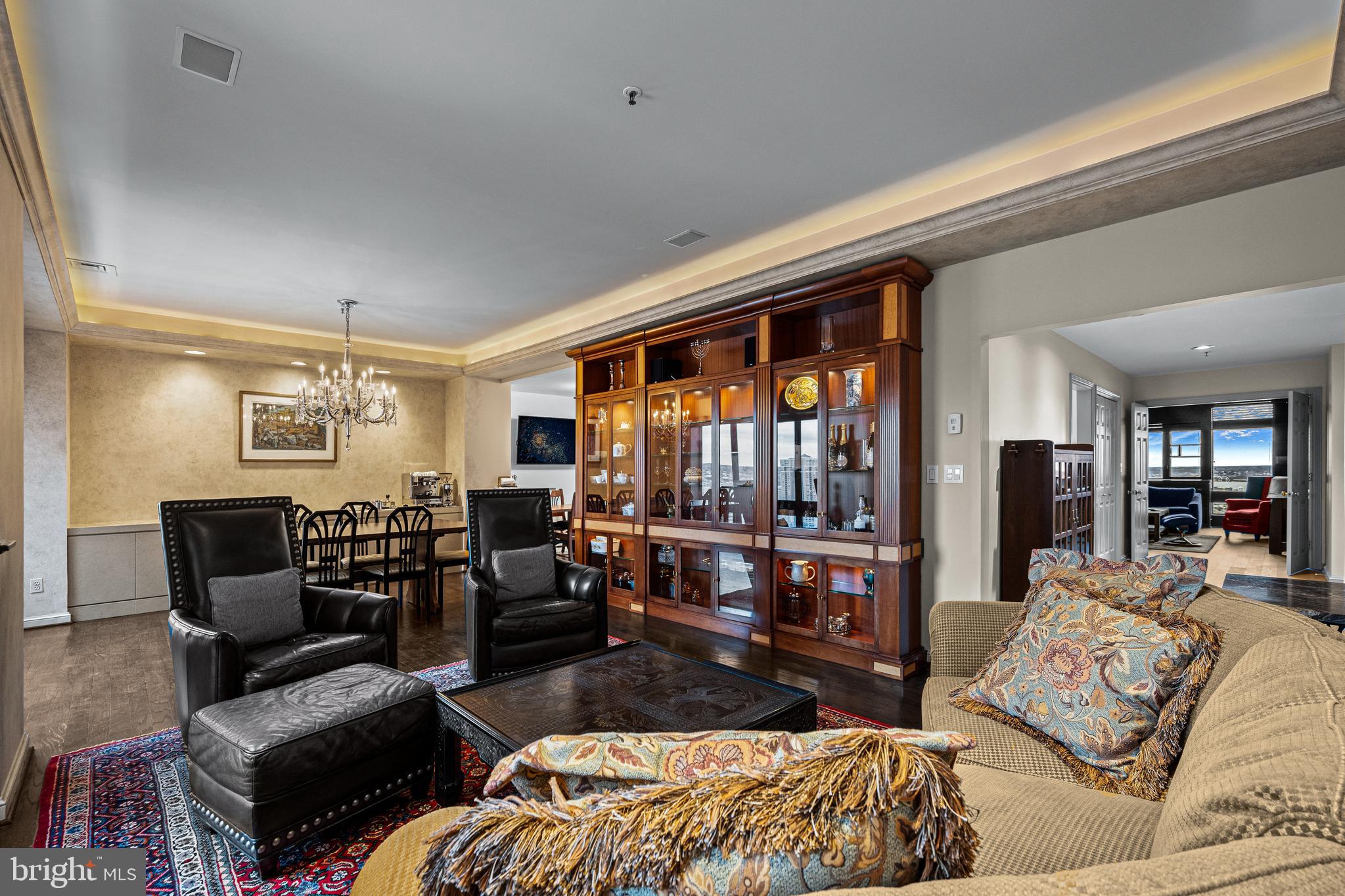 HARBOR COURT CONDOMINIUMS - Residential