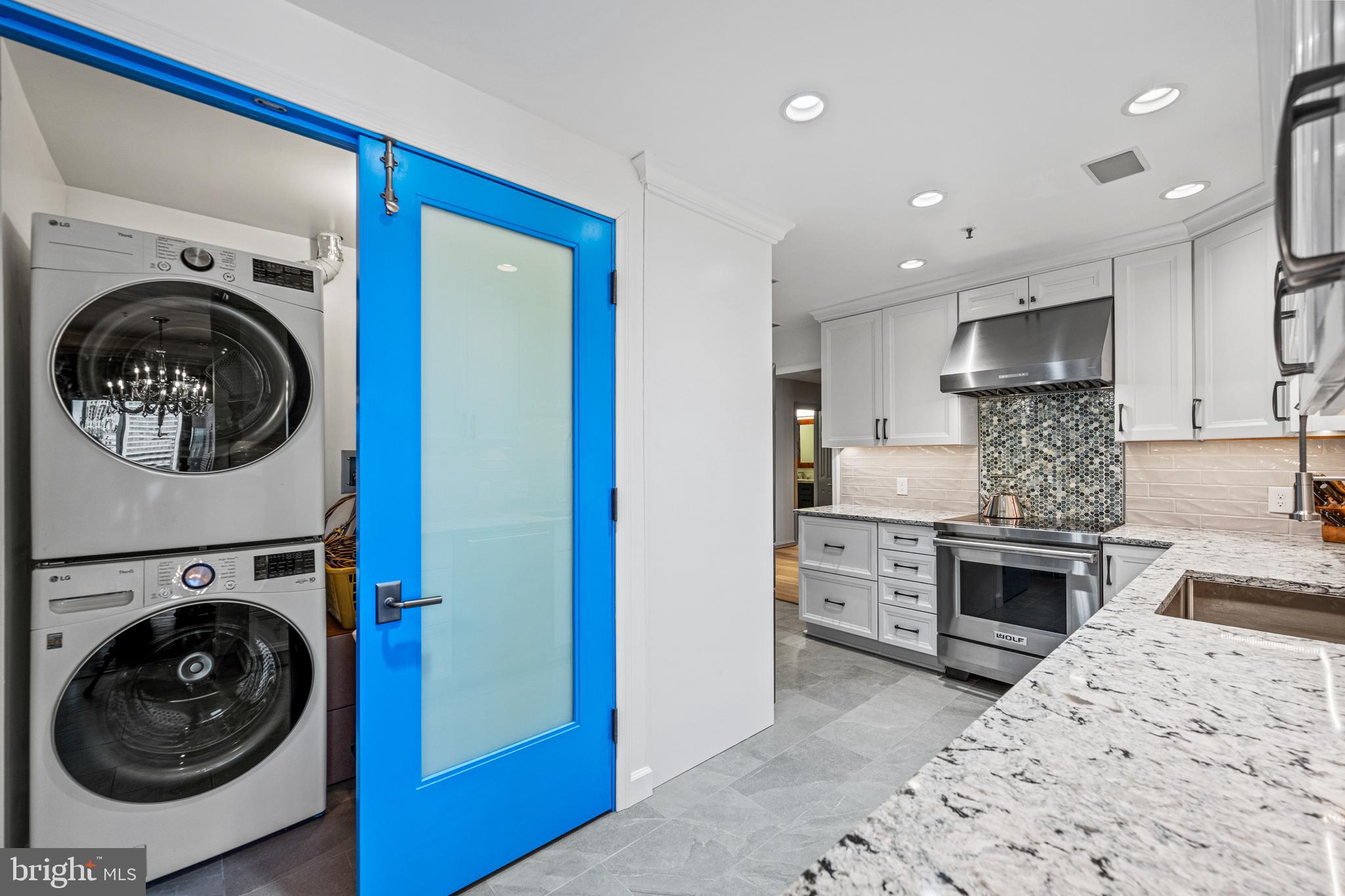 HARBOR COURT CONDOMINIUMS - Residential