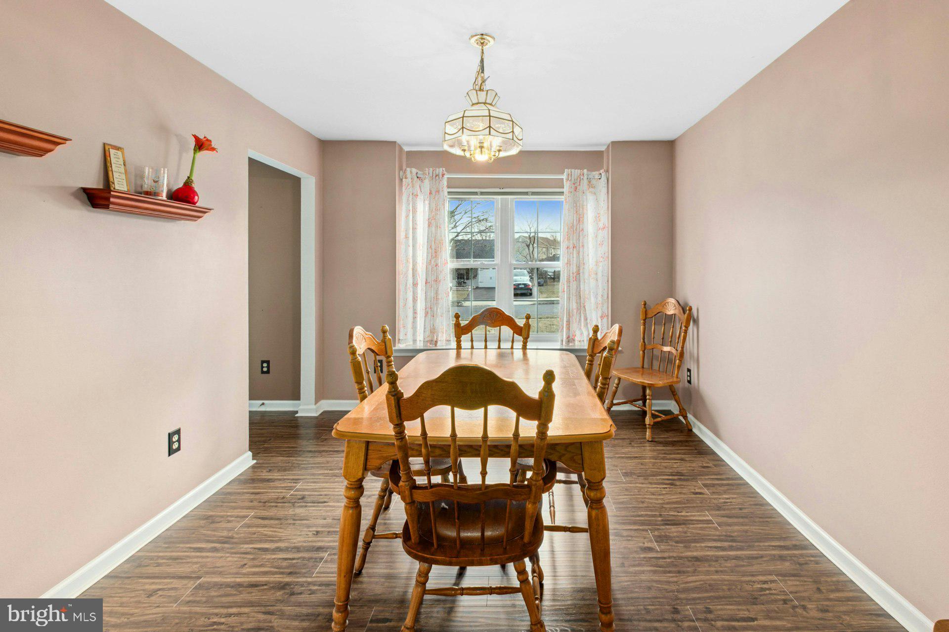 CABIN RUN ESTS - Residential