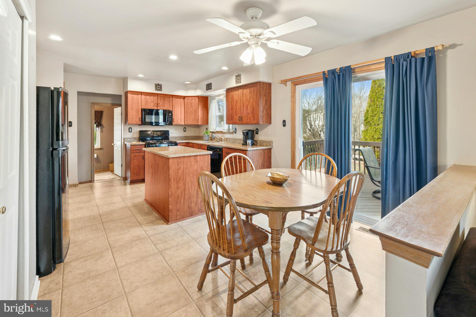 CABIN RUN ESTS - Residential