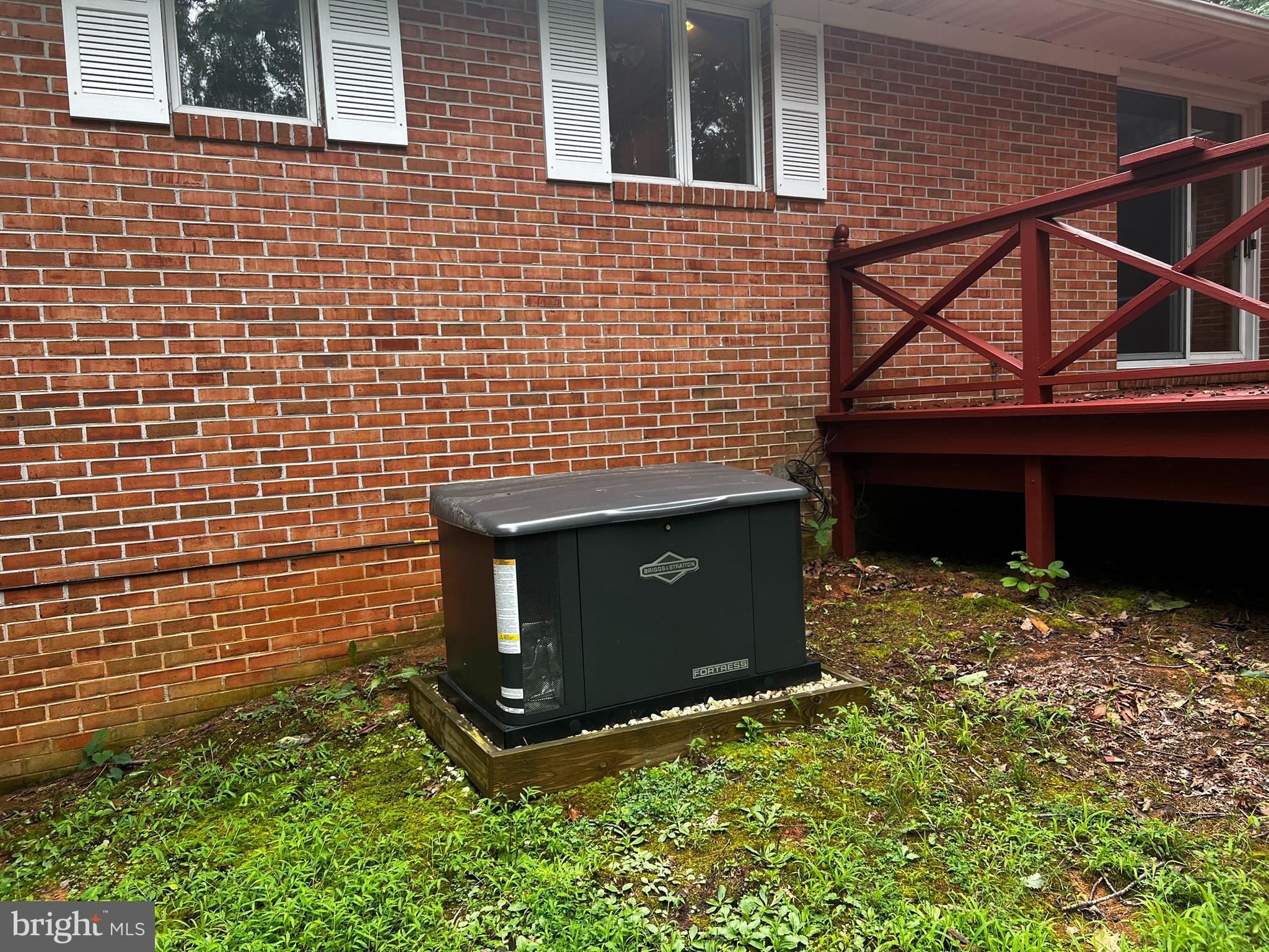 COUNTRY CLUB ESTATES - Residential