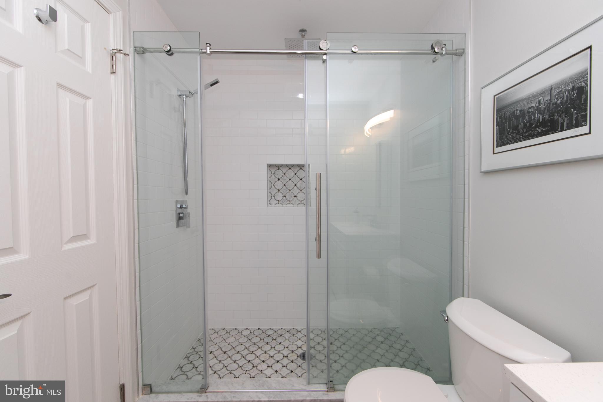 SOCIETY PL - Residential