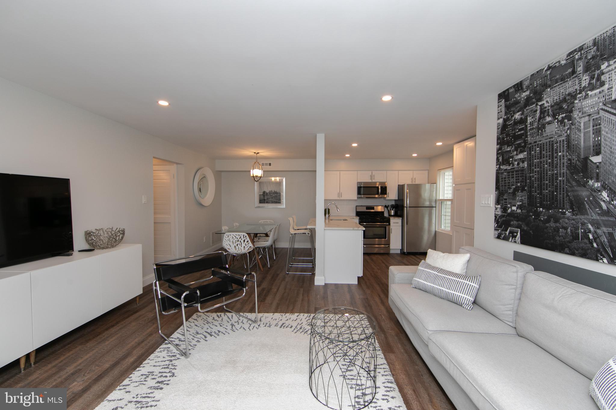 SOCIETY PL - Residential