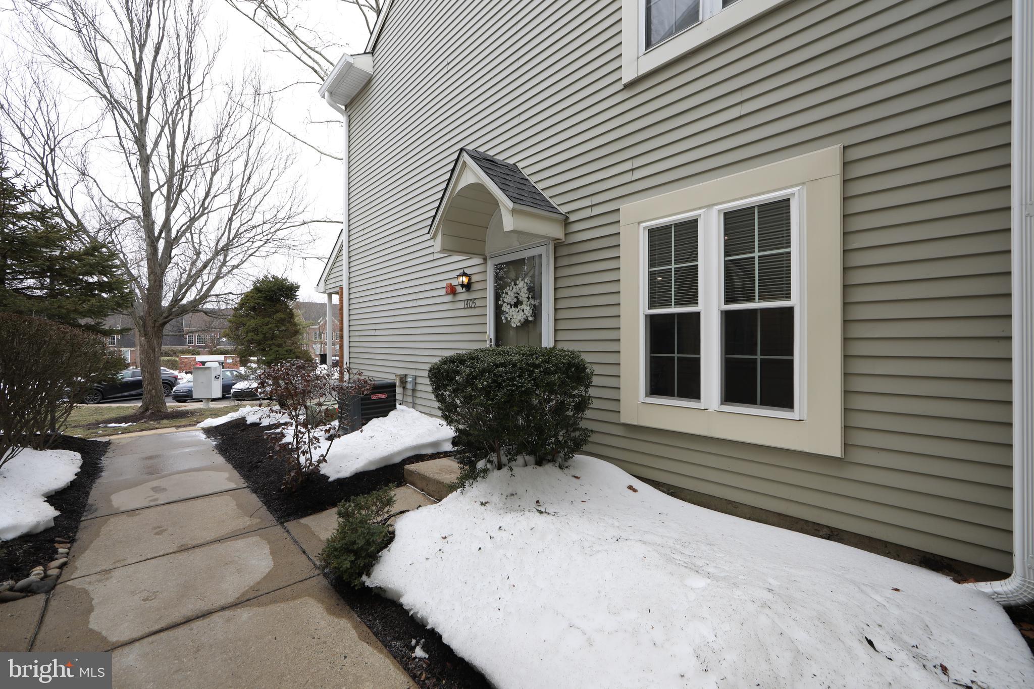 SOCIETY PL - Residential