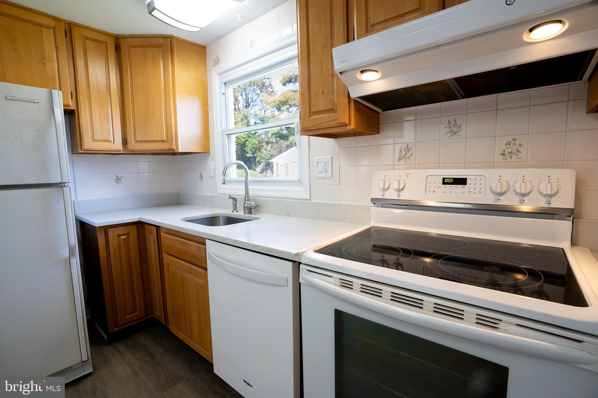 MAPLE RIDGE - Residential