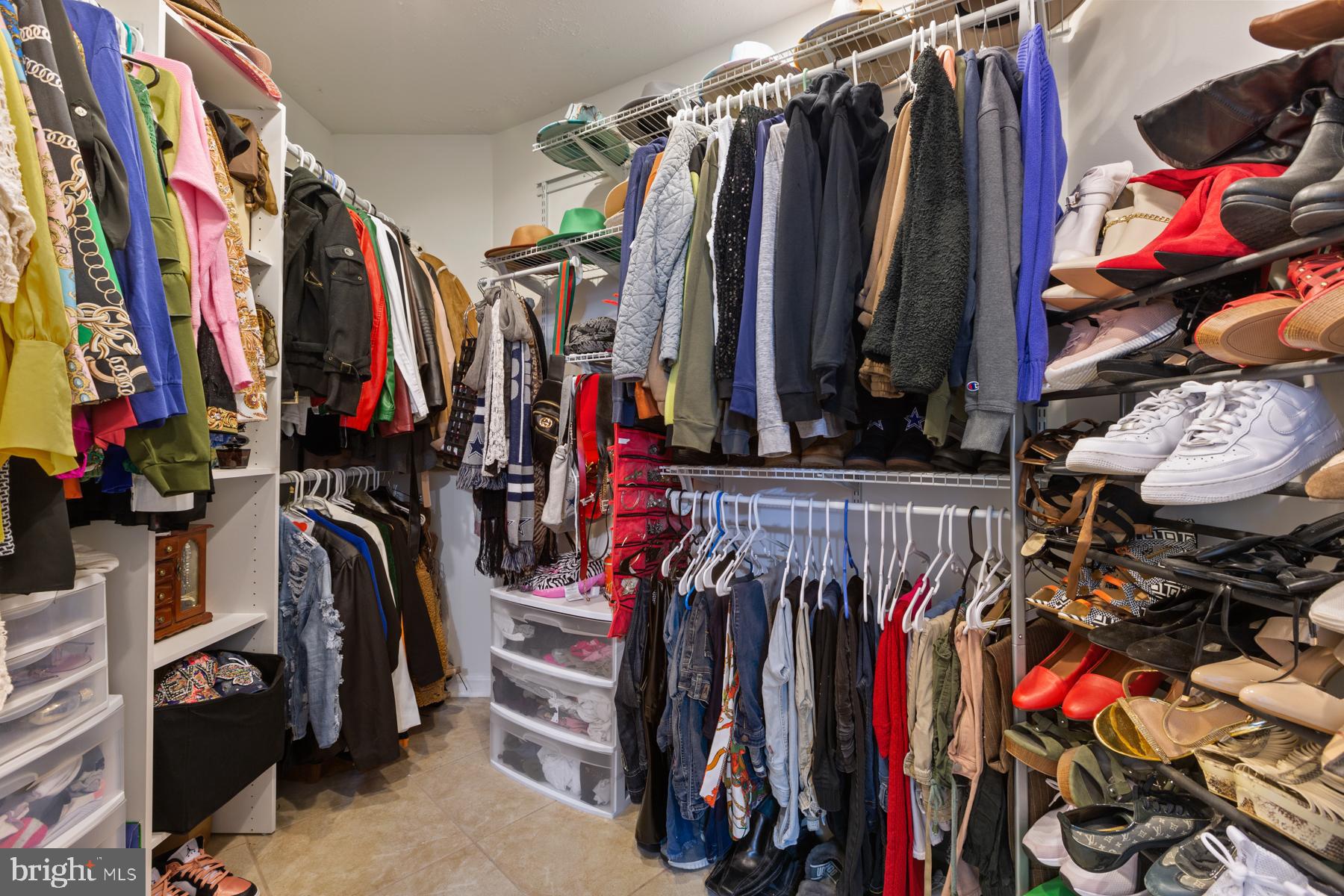 ABERDEEN HILLS - Residential