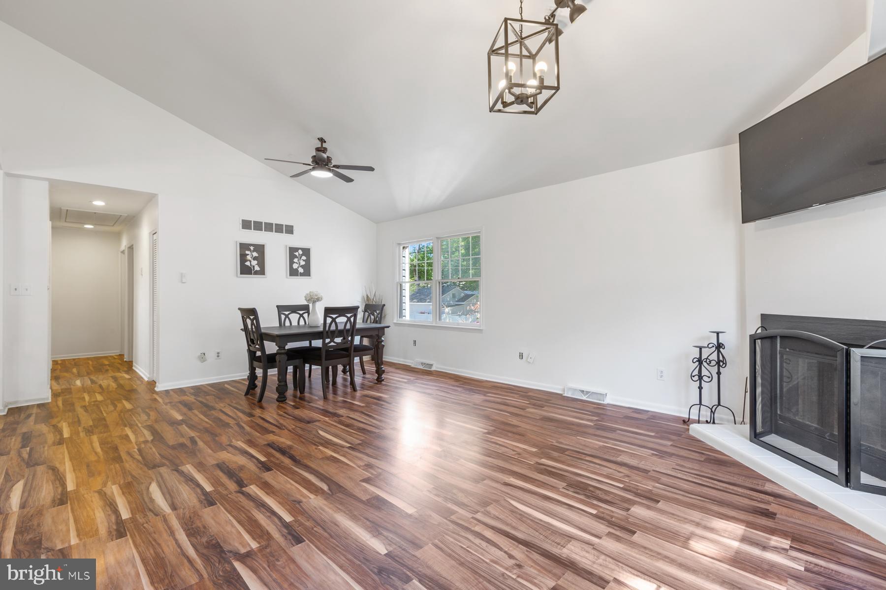 ABERDEEN HILLS - Residential