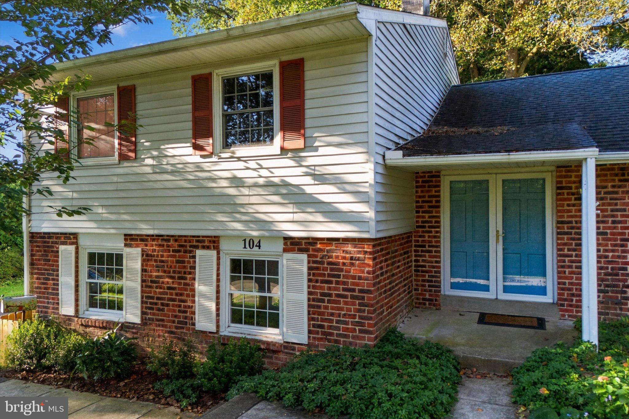 104 CLARRIGE DRIVE