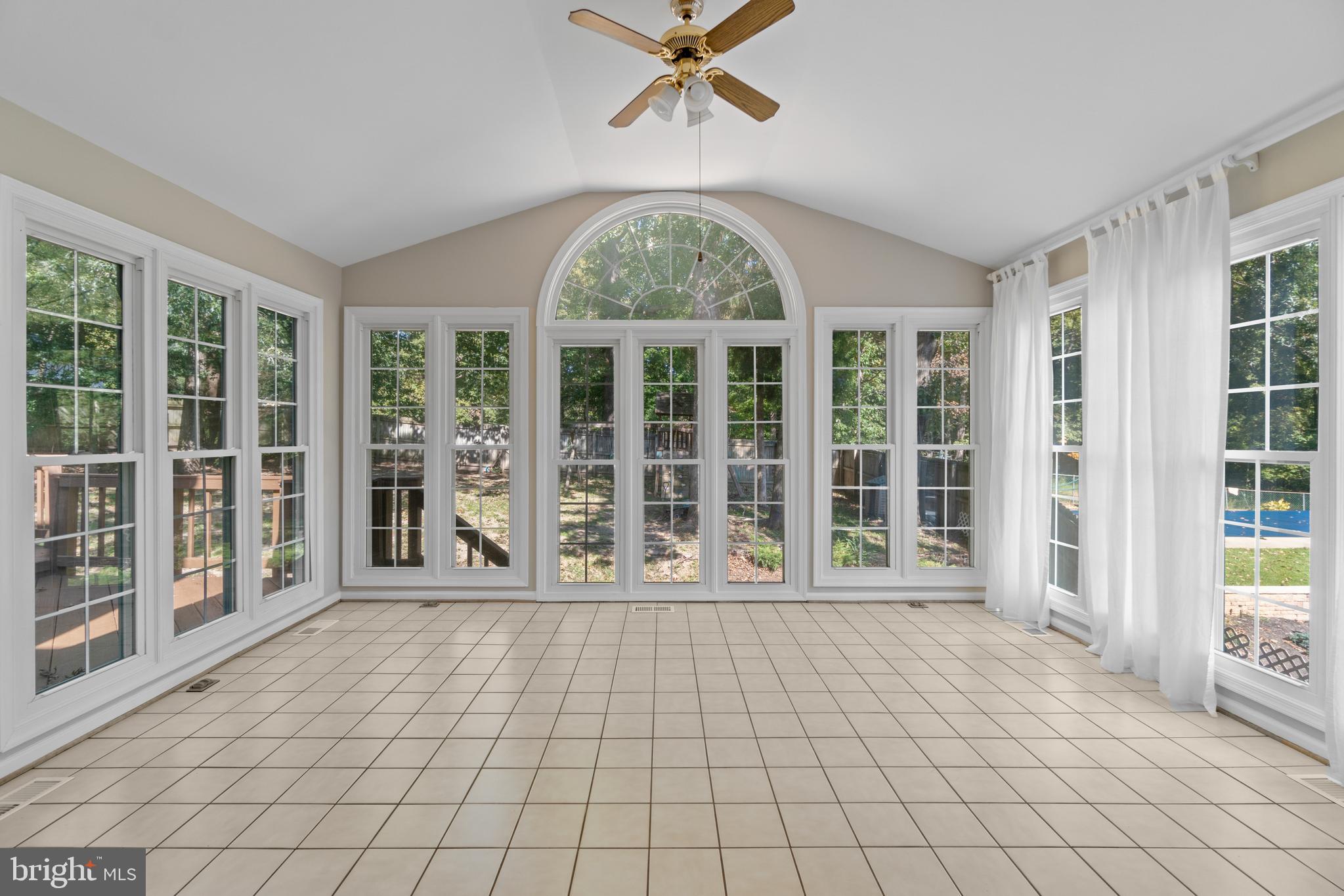 STONEFIELD - Residential