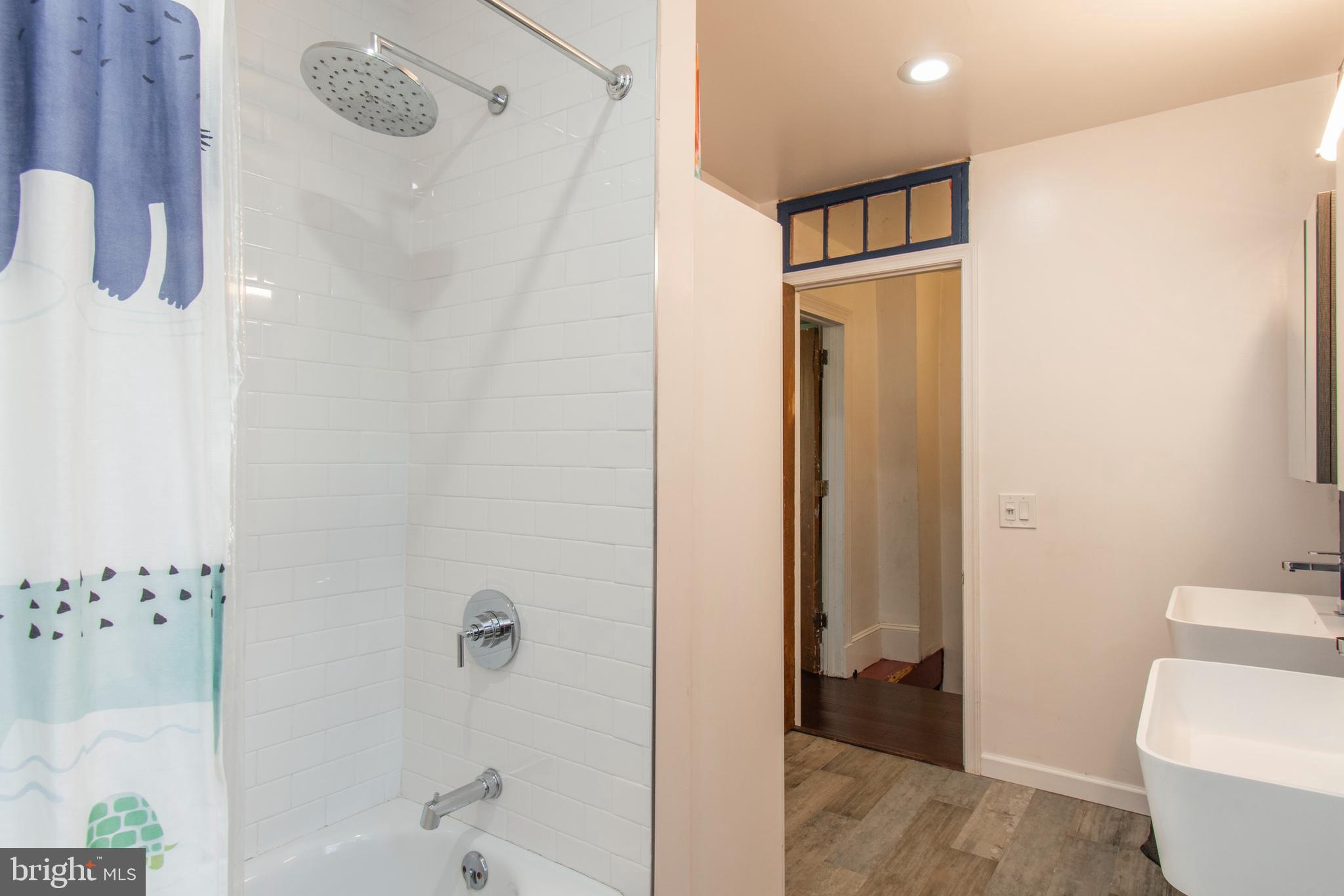 FISHTOWN - Residential Lease