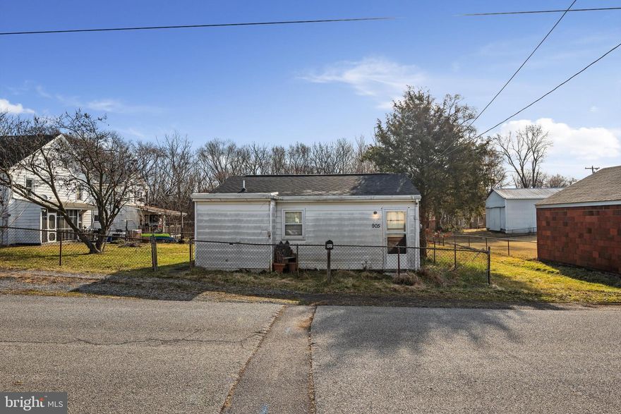 Where else can you find a detached home at this price? This 1 bedroom, 1 bath residence has an open concept kitchen and family room, plus a spacios bedroom with attached bath. The property sits on a quiet street and includes a nicely sized yard. Makes a great rental or personal home!