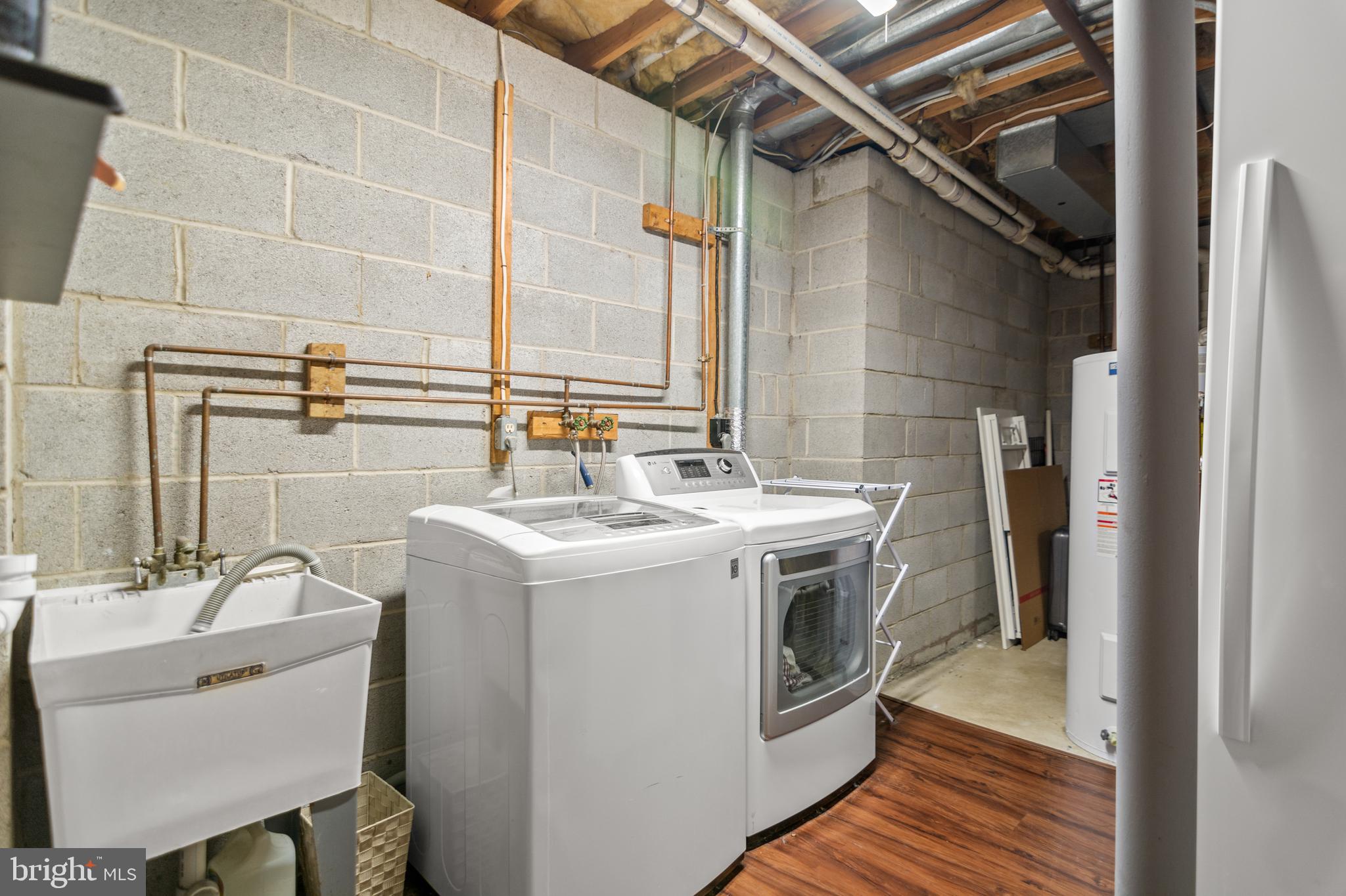 SABRINA PARK - Residential