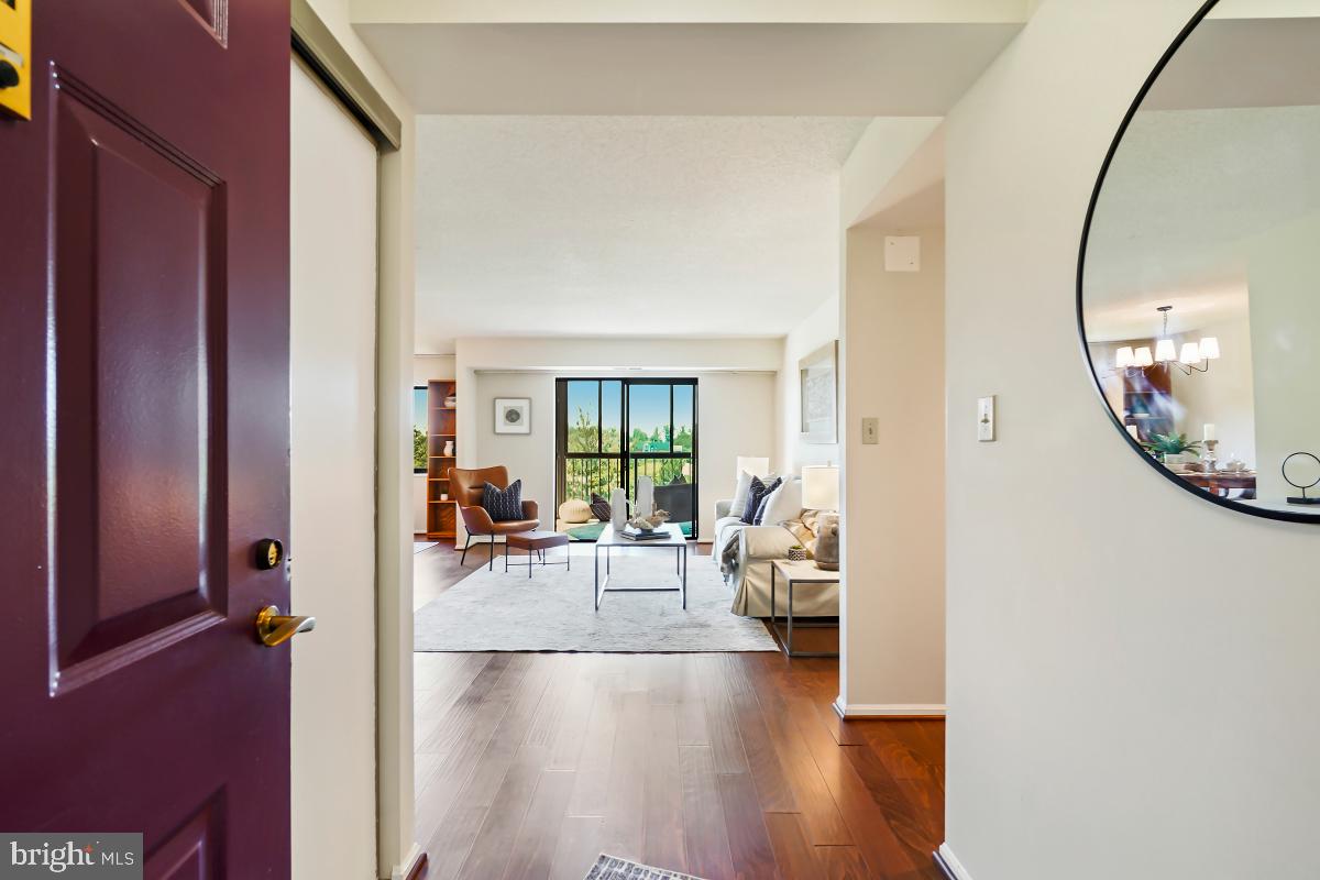 LEISURE WORLD - Residential