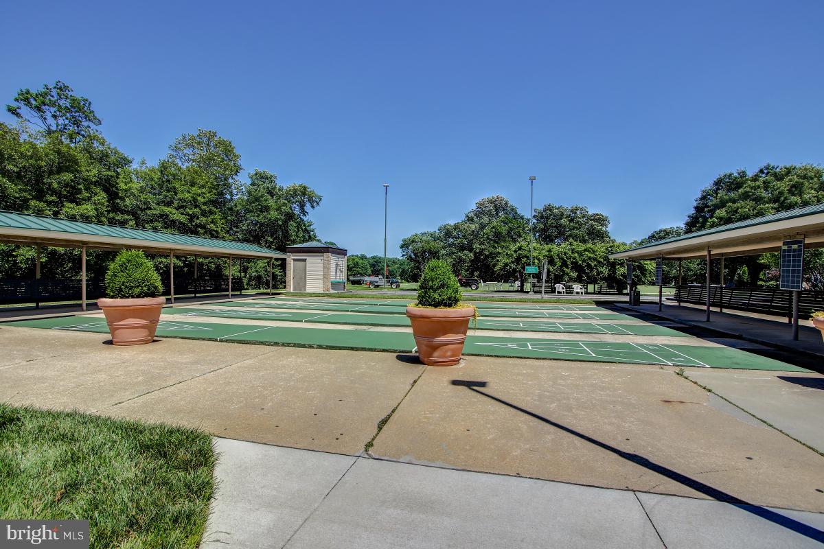 LEISURE WORLD - Residential