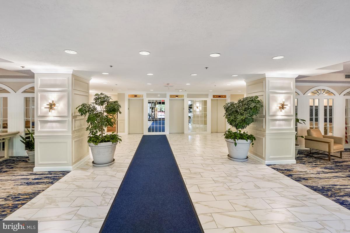 LEISURE WORLD - Residential