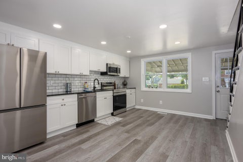 Townhouse For Sale - 7804 Saint Bridget Lane<br/> BALTIMORE, MD 21222