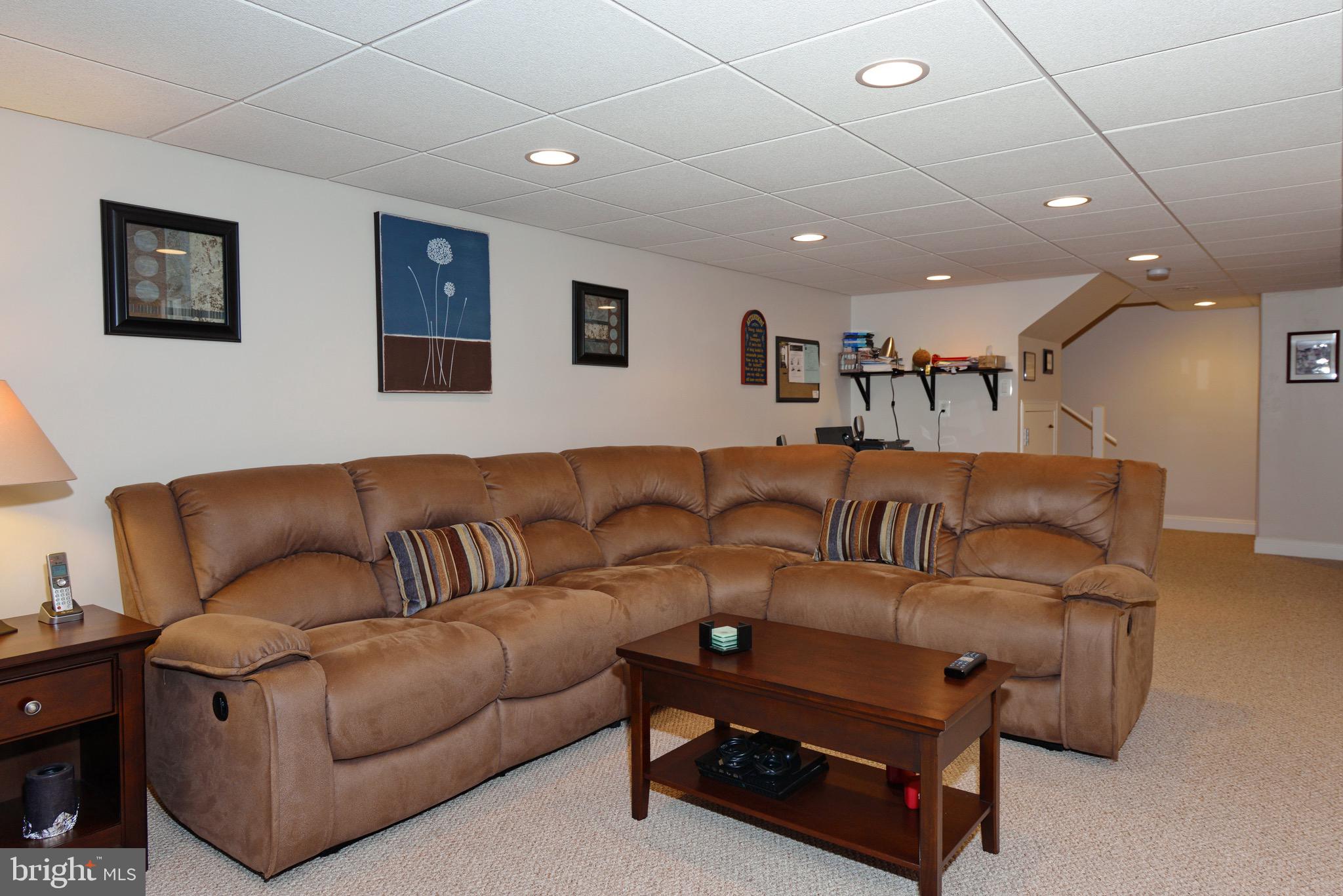 LINFIELD KNOLL - Residential