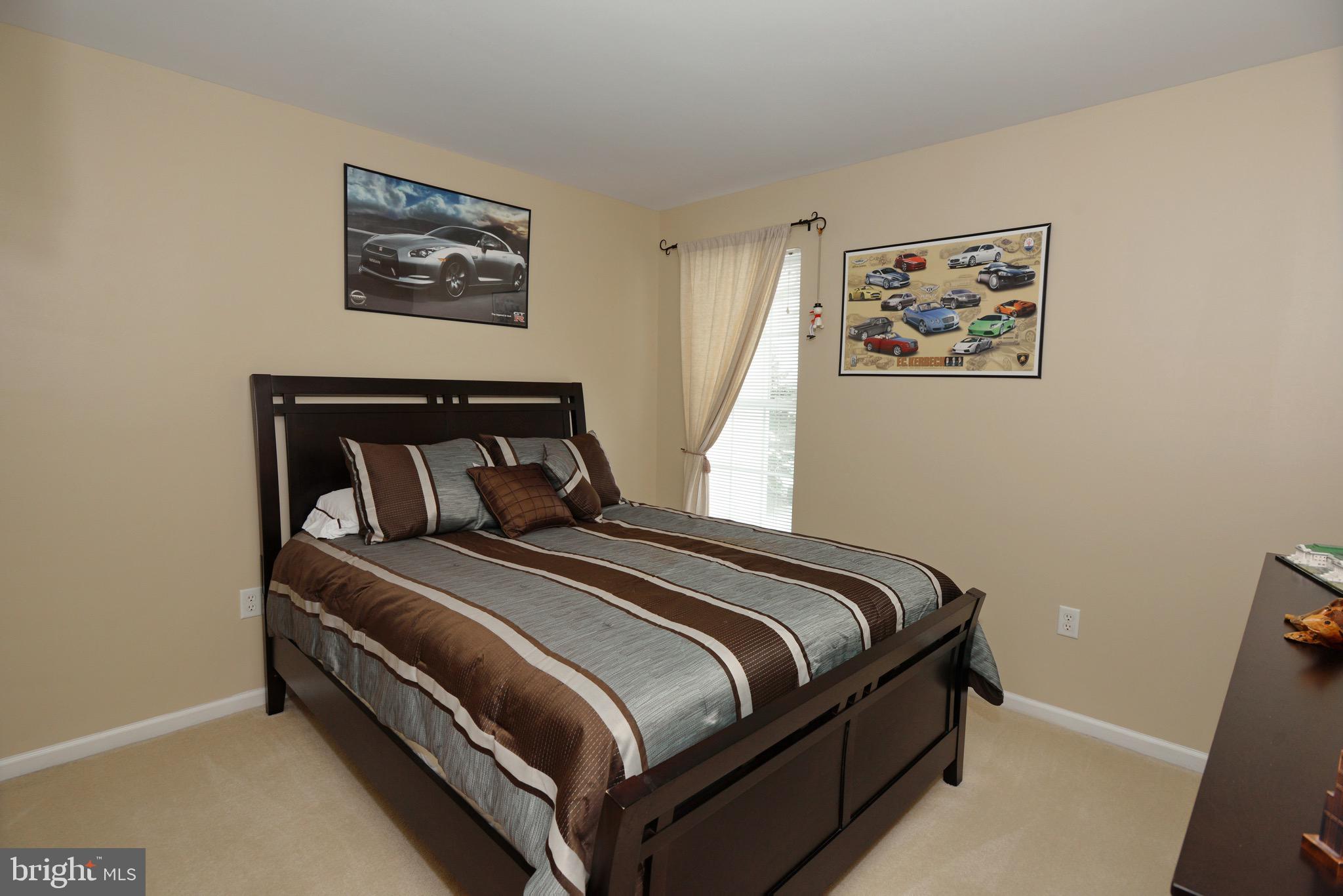 LINFIELD KNOLL - Residential
