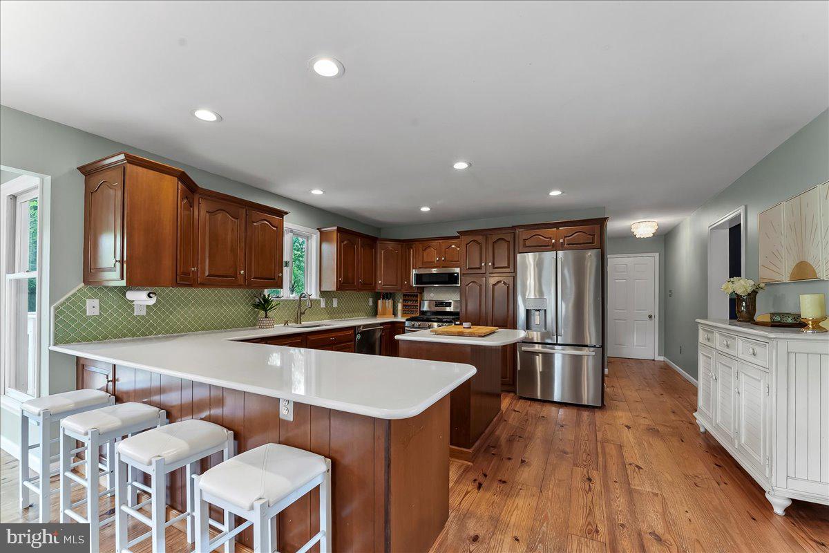 11 WHITE OAK DRIVE