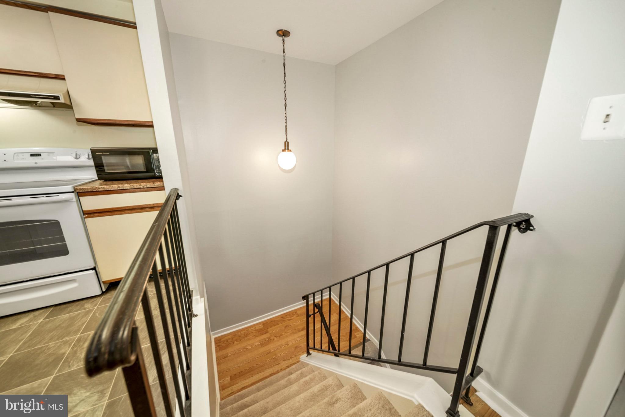 CHRISTOPHER COURT - Residential