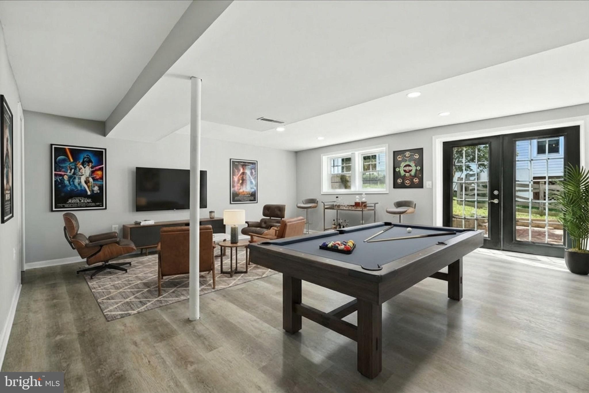 STONEGATE VILLAGE - Residential