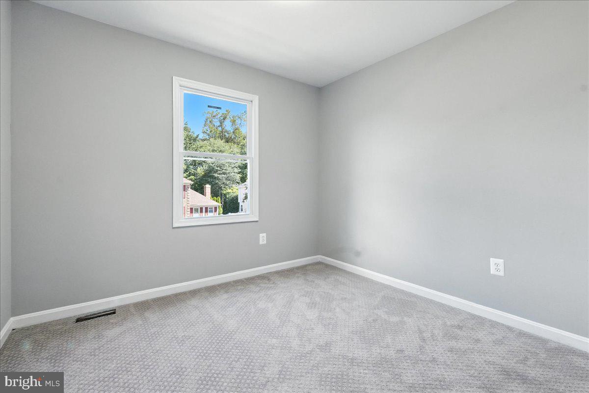 STONEGATE VILLAGE - Residential