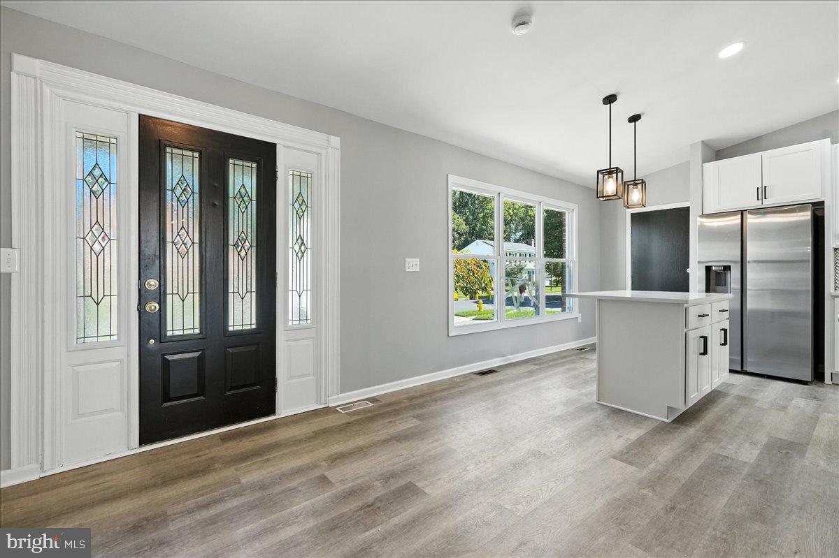 STONEGATE VILLAGE - Residential