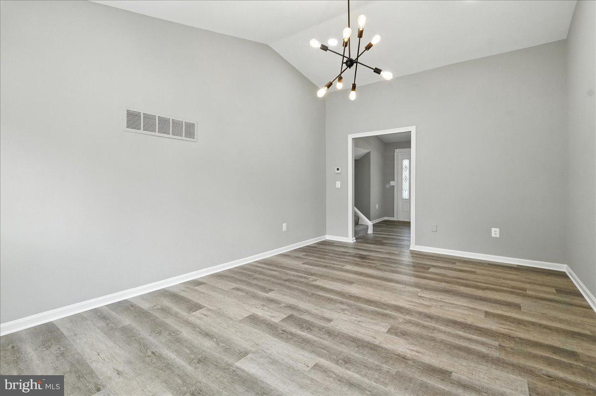 STONEGATE VILLAGE - Residential