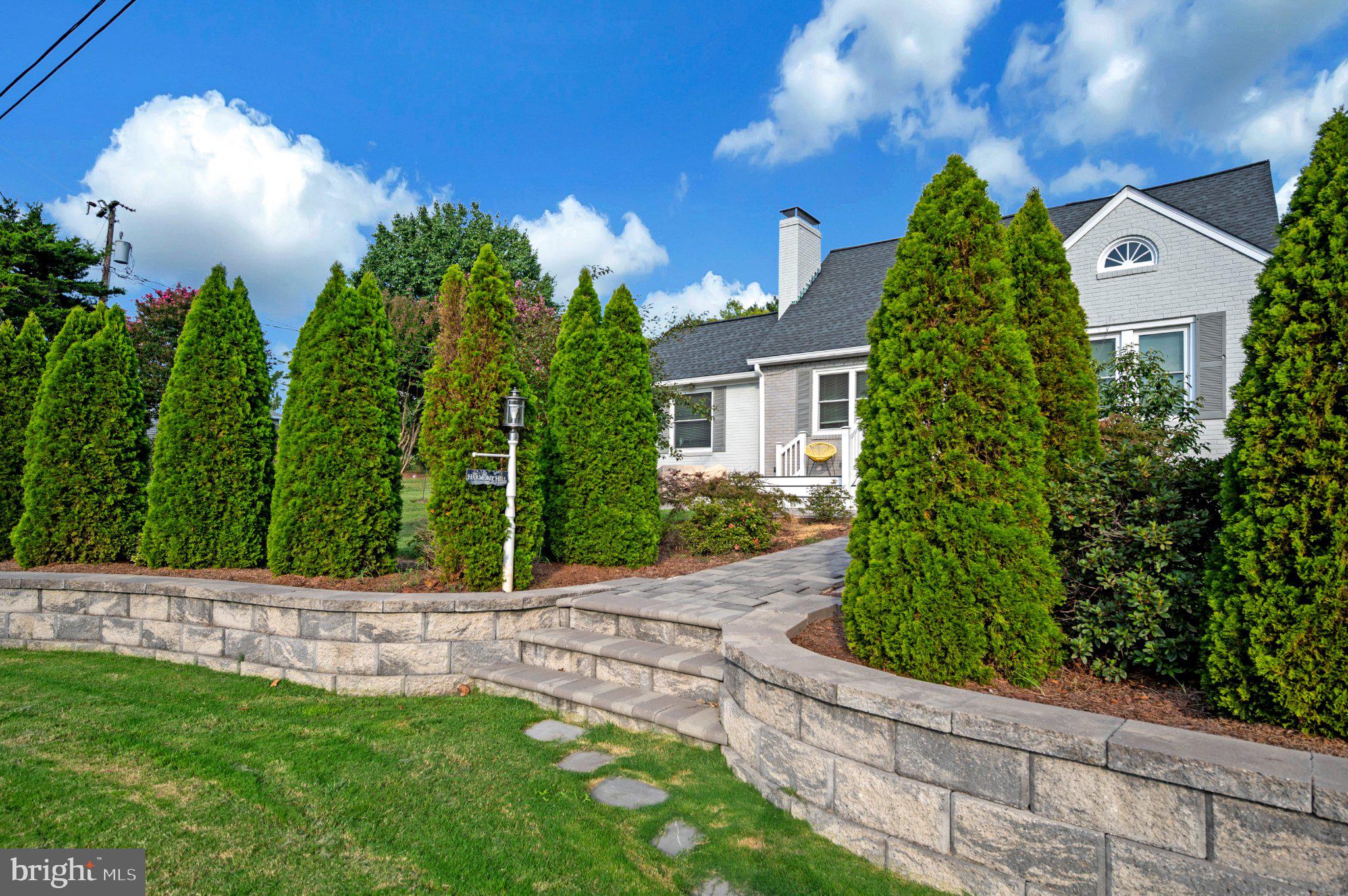 1001 CLEARVIEW AVENUE