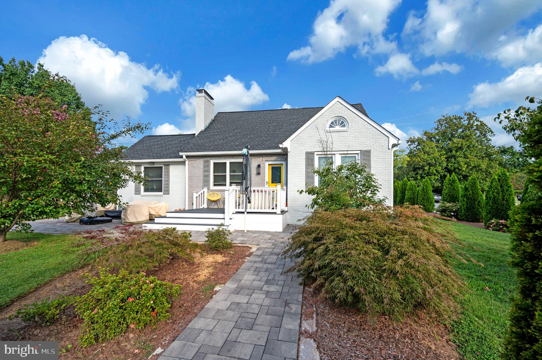 1001 CLEARVIEW AVENUE