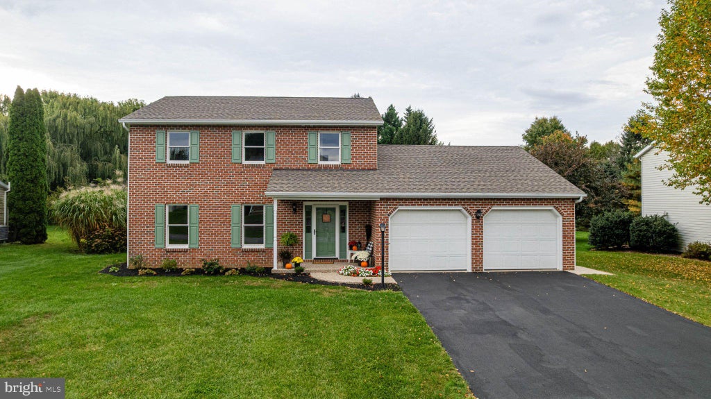 Photo of 1659 Wisteria Drive, CHAMBERSBURG, PA 17202 (MLS # PAFL2038250)