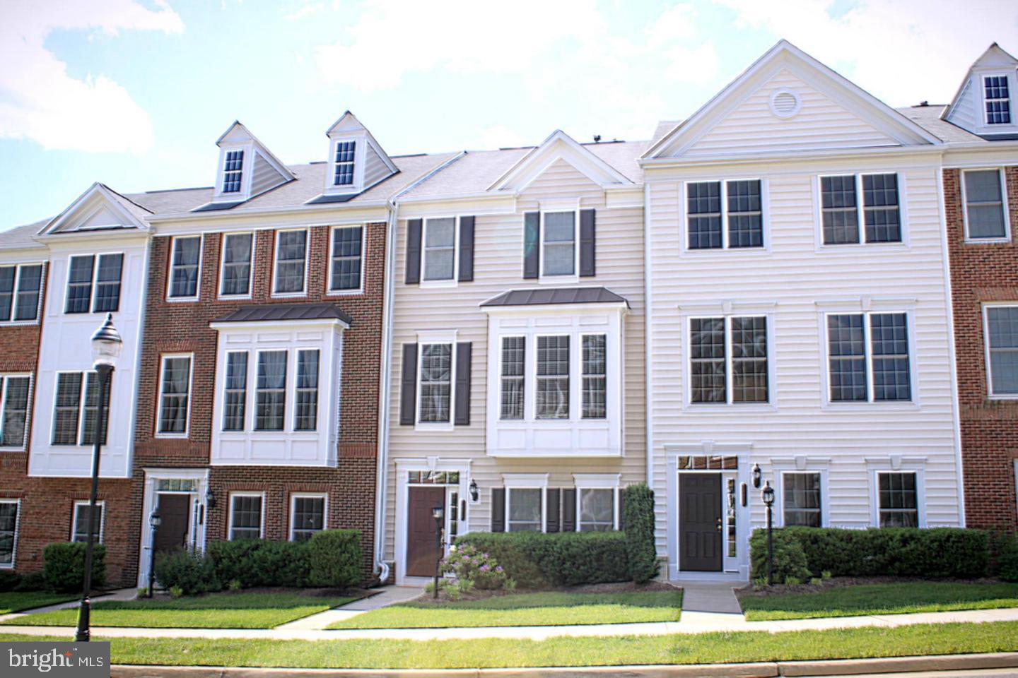 POTOMAC CLUB - Residential Lease